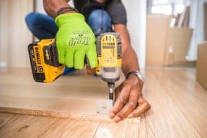 difference between carpenter and joiner
